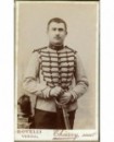 Militaire, cavalier au 11ème chasseurs à cheval, avec sabre et shako
