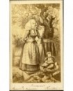 Gravure de femme en costume traditionnel et enfant assis avec un chien